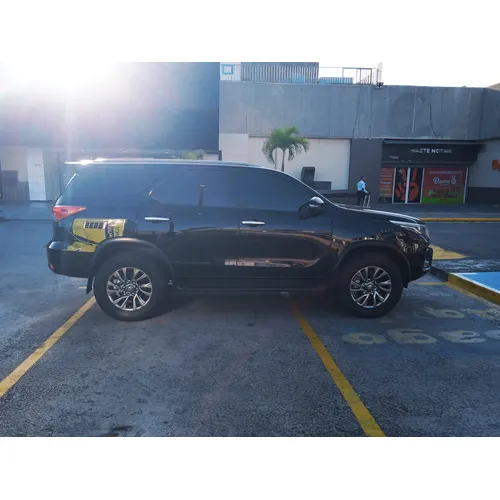 Toyota Fortuner EX.R 2024 Negro Caracas