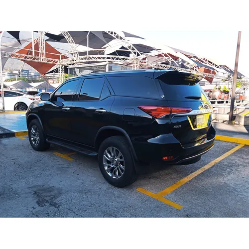 Toyota Fortuner EX.R 2024 Negro Caracas