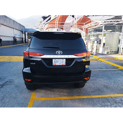 Toyota Fortuner EX.R 2024 Negro Caracas