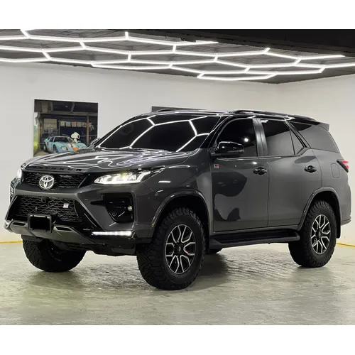 Toyota Fortuner GR 2024 Gris Ciudad Guayana