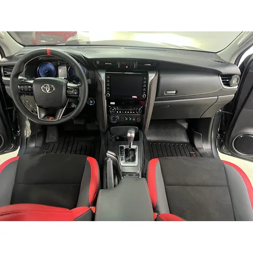 Toyota Fortuner GR 2024 Gris Ciudad Guayana