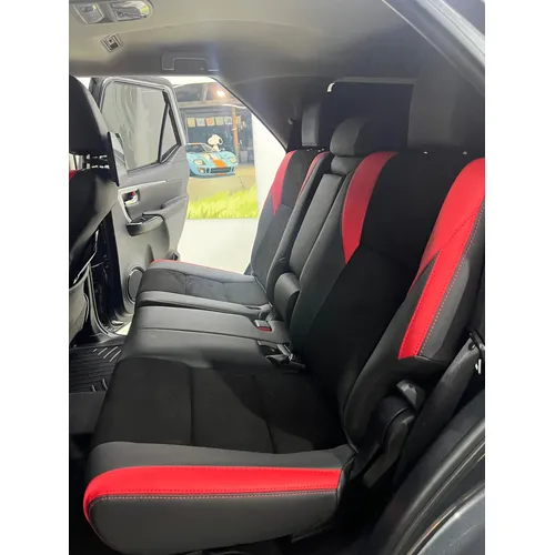 Toyota Fortuner GR 2024 Gris Ciudad Guayana