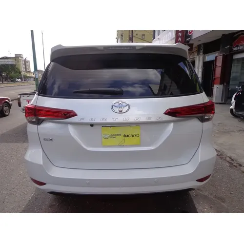 Toyota Fortuner GX 2025 Blanco Barquisimeto