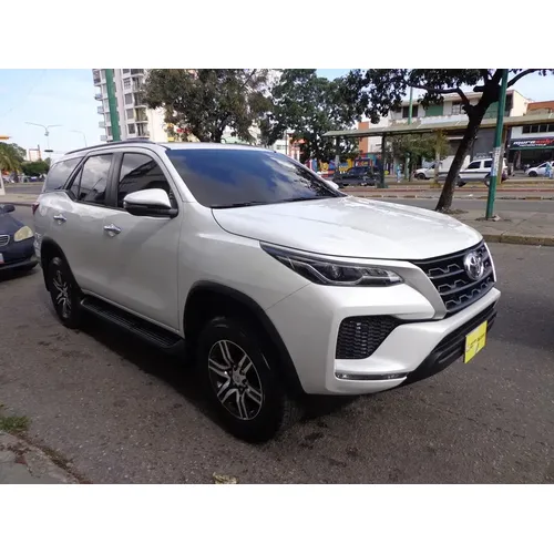 Toyota Fortuner GX 2025 Blanco Barquisimeto