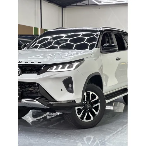 Toyota Fortuner Legender 2024 Blanco Caracas