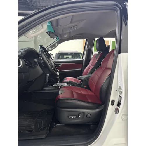 Toyota Fortuner Legender 2024 Blanco Caracas