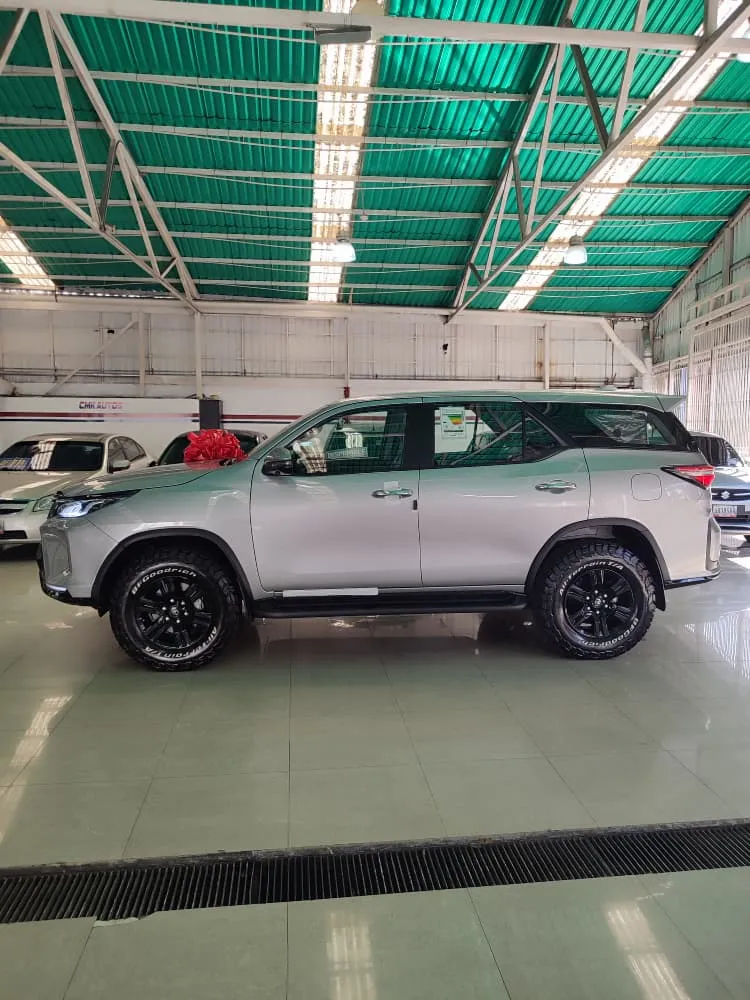 Toyota Fortuner Legender 2025 Plateado Caracas