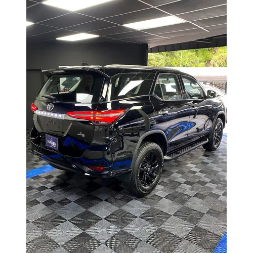 Toyota Fortuner 2026 Negro Caracas