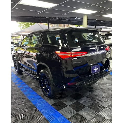 Toyota Fortuner 2026 Negro Caracas
