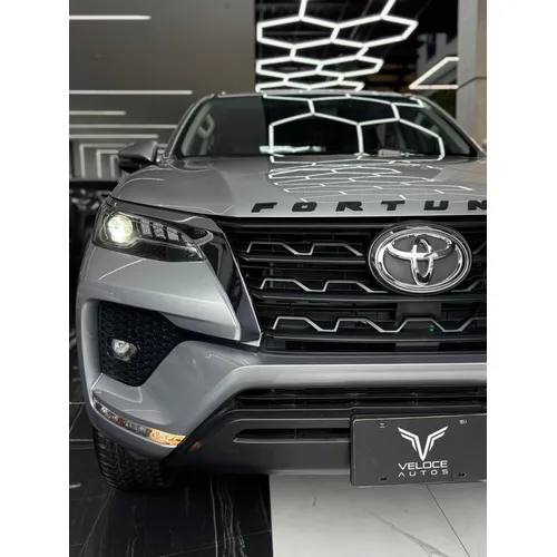 Toyota Fortuner Limited 2025 Plateado Caracas