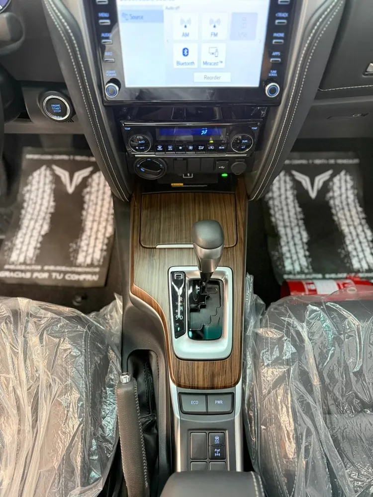 Toyota Fortuner Limited 2025 Plateado Caracas