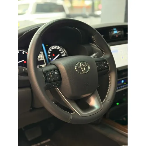 Toyota Fortuner Limited 2025 Plateado Caracas