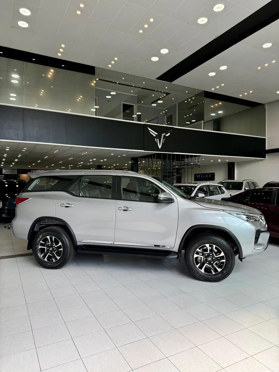 Toyota Fortuner Limited 2025 Plateado Caracas