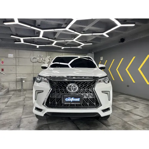 Toyota Fortuner Platinum 2020 Blanco Caracas