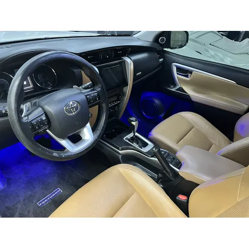 Toyota Fortuner Platinum 2020 Blanco Caracas