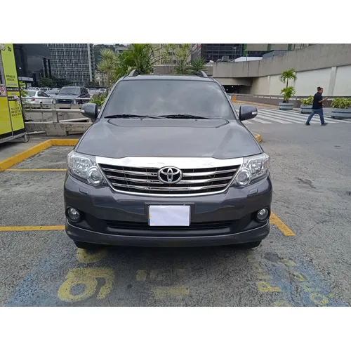 Toyota Fortuner SR 2012 Gris Caracas