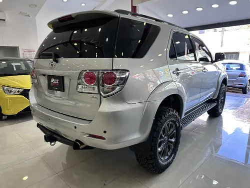 Toyota Fortuner SR 2012 Plateado Caracas