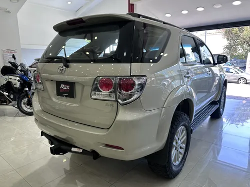 Toyota Fortuner SR 2012 Dorado Caracas