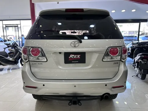 Toyota Fortuner SR 2012 Plateado Caracas