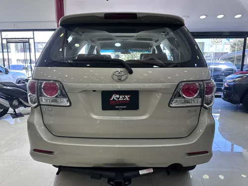 Toyota Fortuner SR 2012 Dorado Caracas