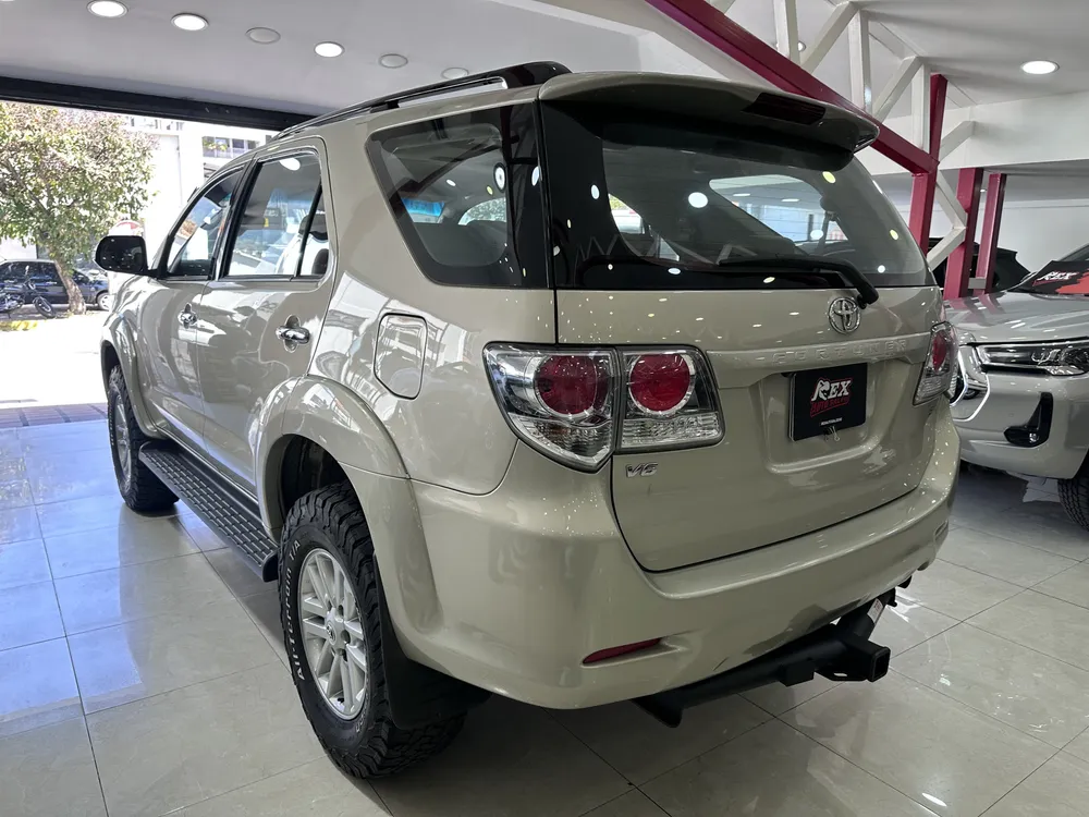 Toyota Fortuner 2012 Dorado Caracas