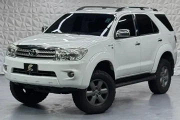 Toyota Fortuner Sr 2011