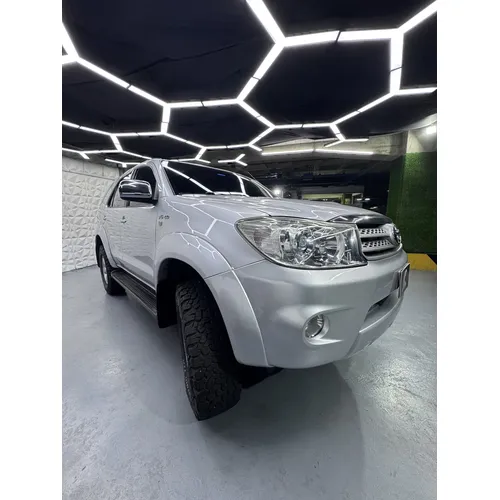 Toyota Fortuner 2011 Plateado Caracas