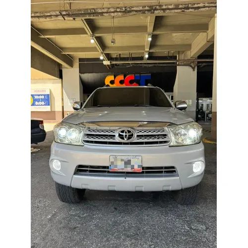 Toyota Fortuner SR 2011 Plateado Caracas