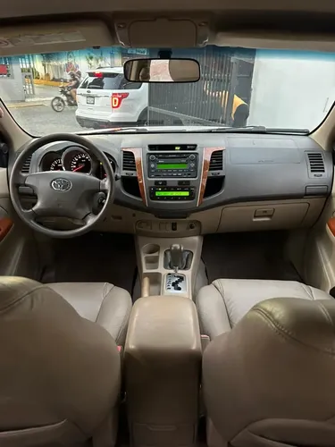 Toyota Fortuner SR 2011 Plateado Caracas