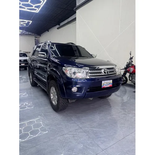 Toyota Fortuner SR 2011 Azul Caracas