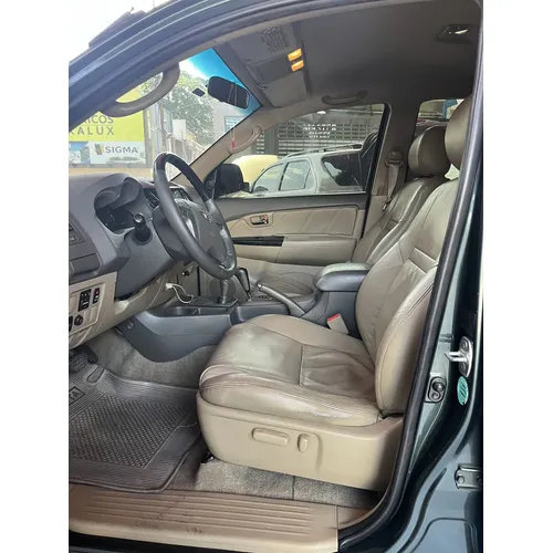 Toyota Fortuner SR 2012 Verde Caracas