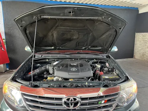 Toyota Fortuner SR 2012 Verde Caracas