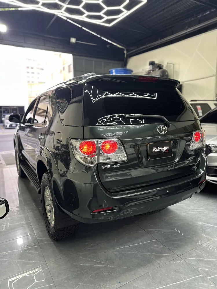 Toyota Fortuner SR 2013 Verde Caracas