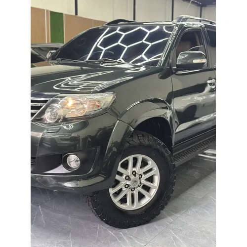Toyota Fortuner SR 2013 Verde Caracas