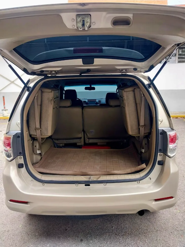 Toyota Fortuner SR 2016 Dorado Caracas