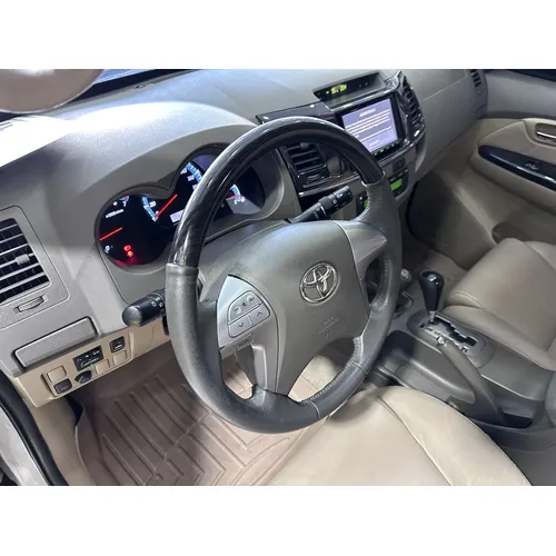 Toyota Fortuner SR 2012 Plateado Caracas