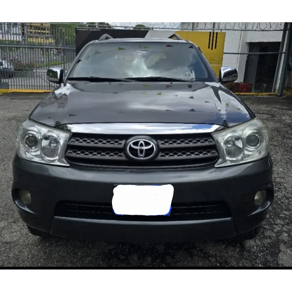 Toyota Fortuner SR 2011 Gris San Antonio