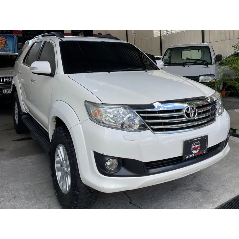 Toyota Fortuner SR 2014 Blanco Barquisimeto
