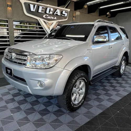 Toyota Fortuner SR 2012 Plateado Barquisimeto