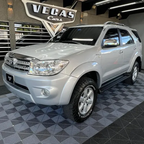 Toyota Fortuner SR 2012 Plateado Barquisimeto