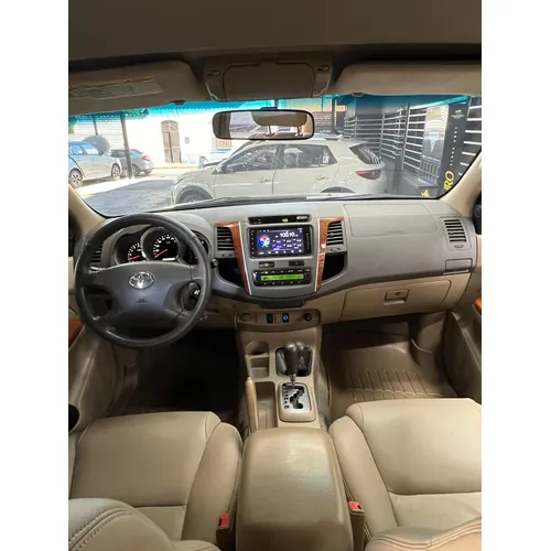 Toyota Fortuner SR 2012 Plateado Barquisimeto