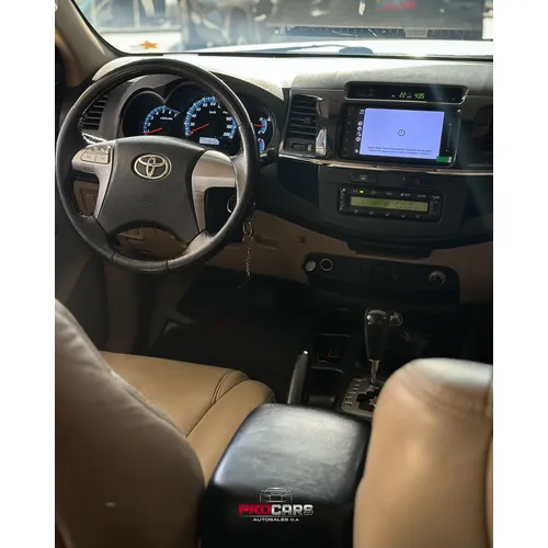 Toyota Fortuner SR 2015 Plateado Caracas