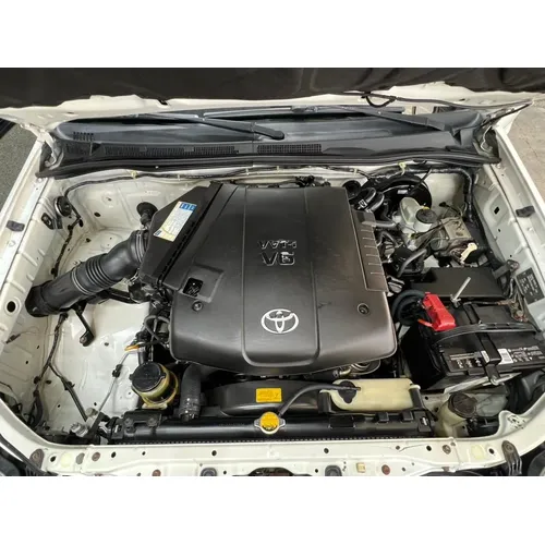 Toyota Fortuner SR 2012 Blanco Barquisimeto