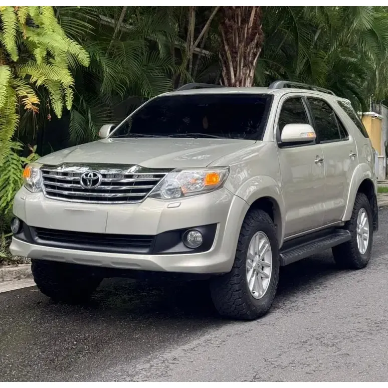 Toyota Fortuner SR 2012 Plateado Barquisimeto