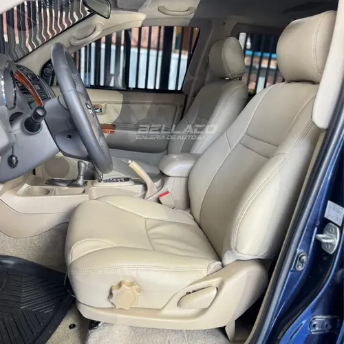 Toyota Fortuner SR 2012 Azul Caracas