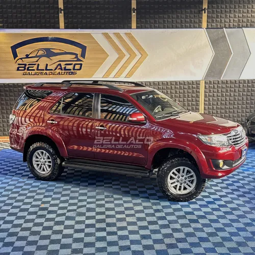 Toyota Fortuner SR 2013 Rojo Caracas