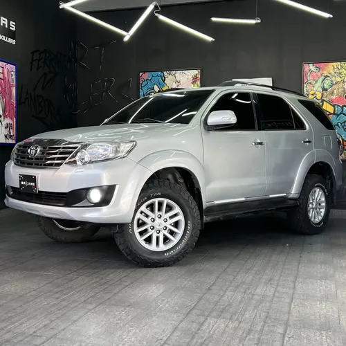 Toyota Fortuner SR 2015 Plateado Caracas
