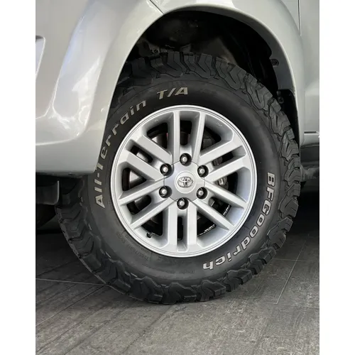 Toyota Fortuner SR 2015 Plateado Caracas