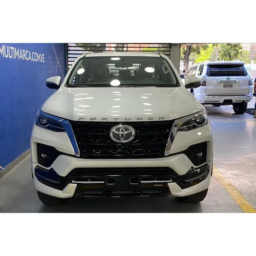 Toyota Fortuner SR5 2025 Blanco Caracas