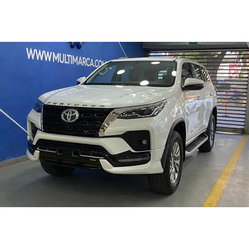 Toyota Fortuner SR5 2025 Blanco Caracas